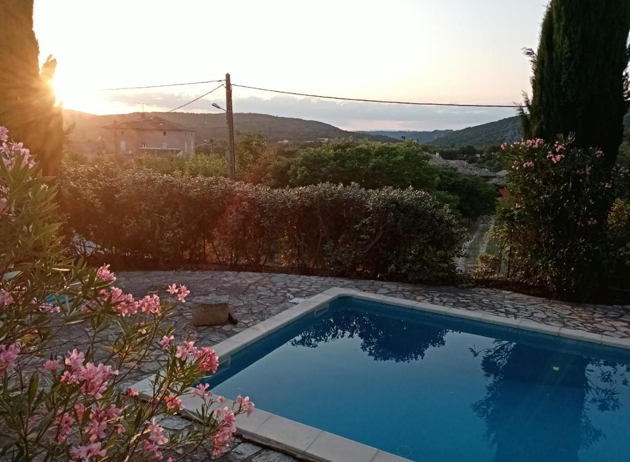 Gite Passiflore Frigoulet Buitenkant foto